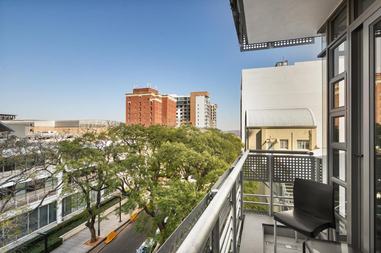 Easy Stay - The Median Rosebank Йоганнесбурґ Екстер'єр фото