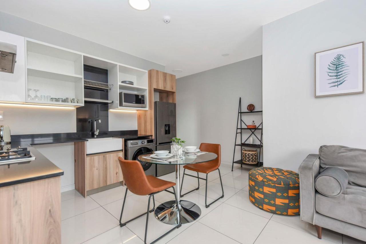 Easy Stay - The Median Rosebank Йоганнесбурґ Екстер'єр фото